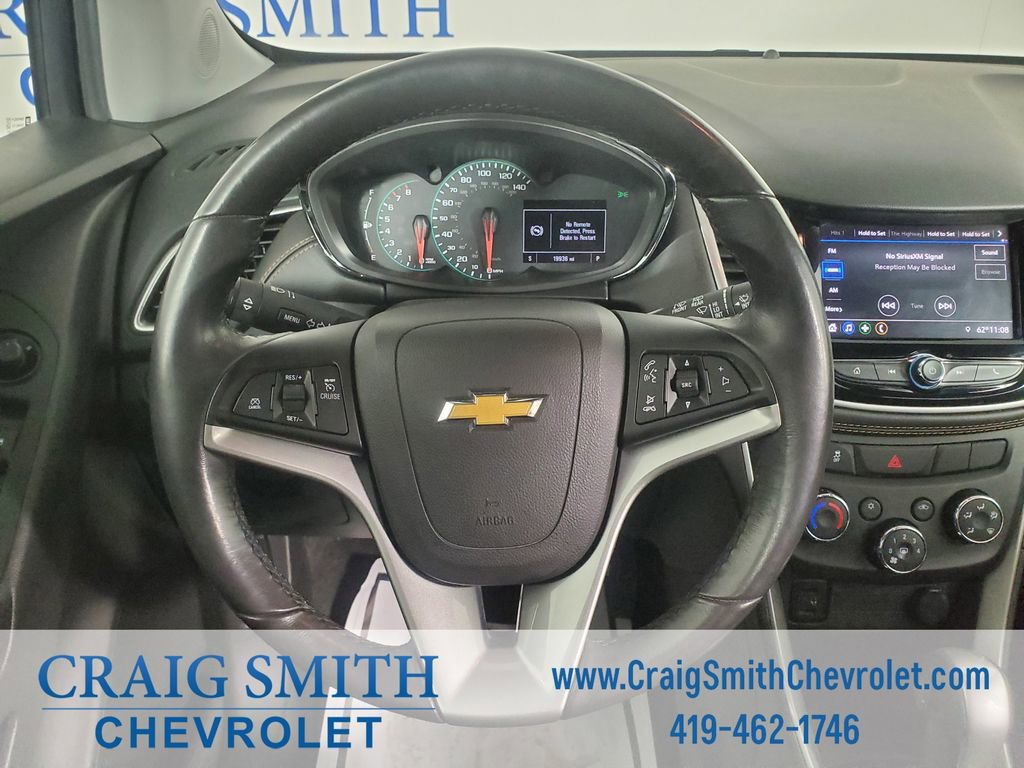 Used 2022 Chevrolet Trax LT w/ LT Convenience Package AWD/4WD image 18