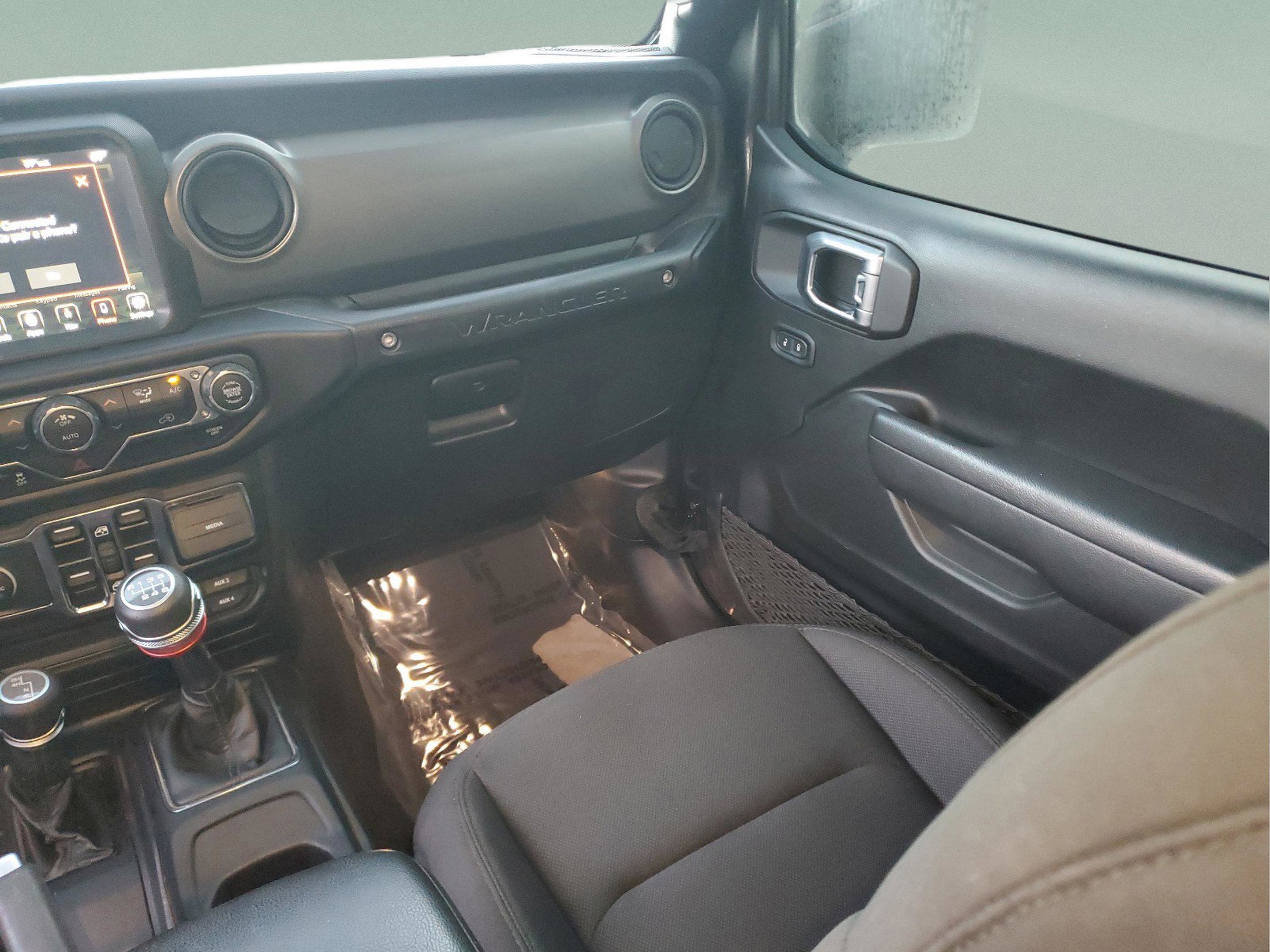 Used 2022 Jeep Wrangler Unlimited Sport w/ Sun And Sound Package image 12