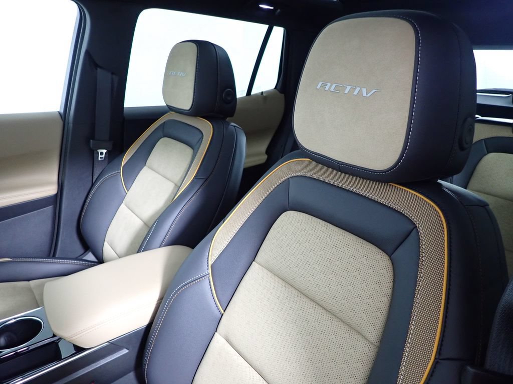 New 2026 Chevrolet Equinox ACTIV w/ Convenience Package III AWD/4WD image 23