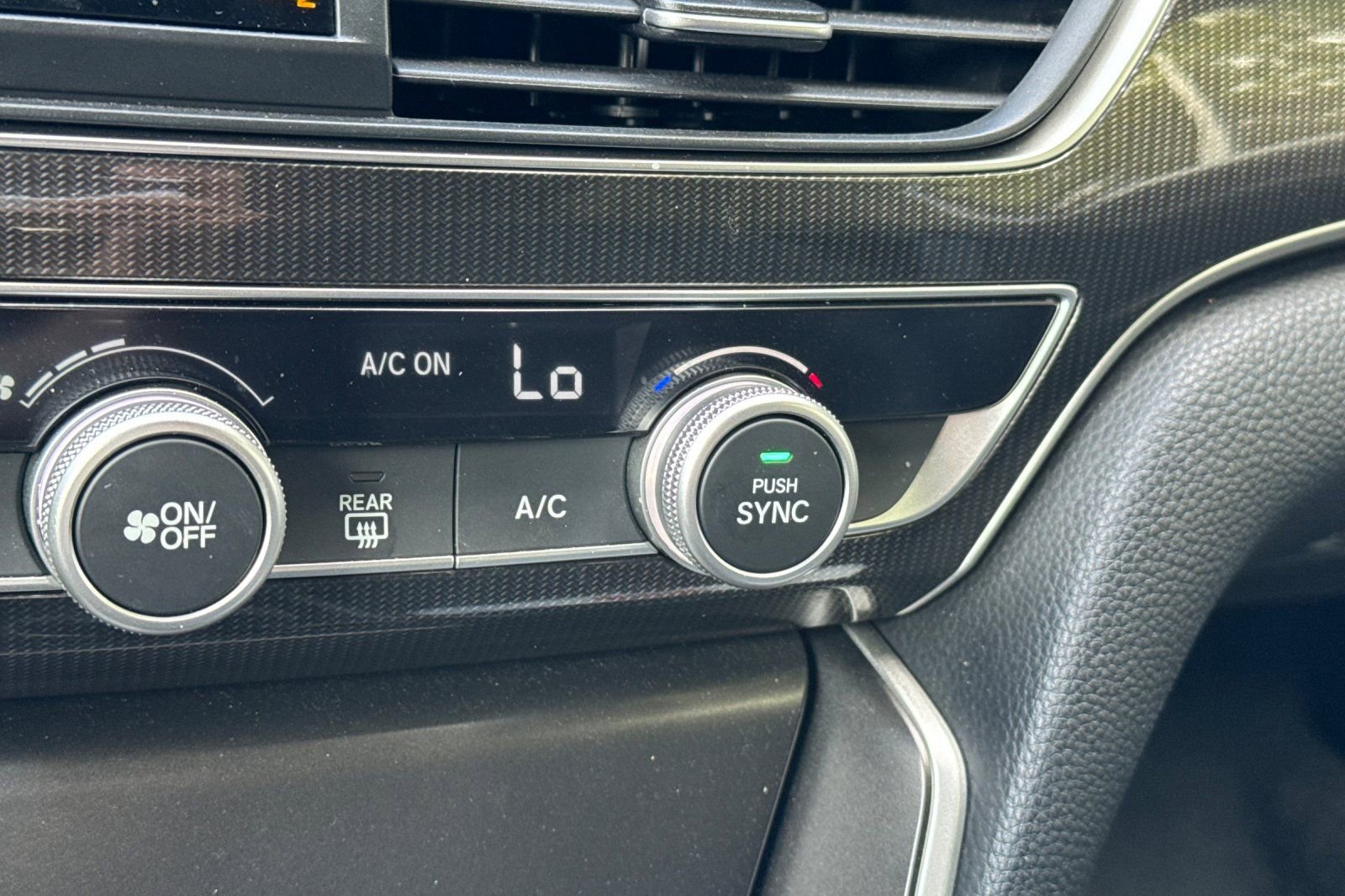 Used 2018 Honda Accord Sport image 29