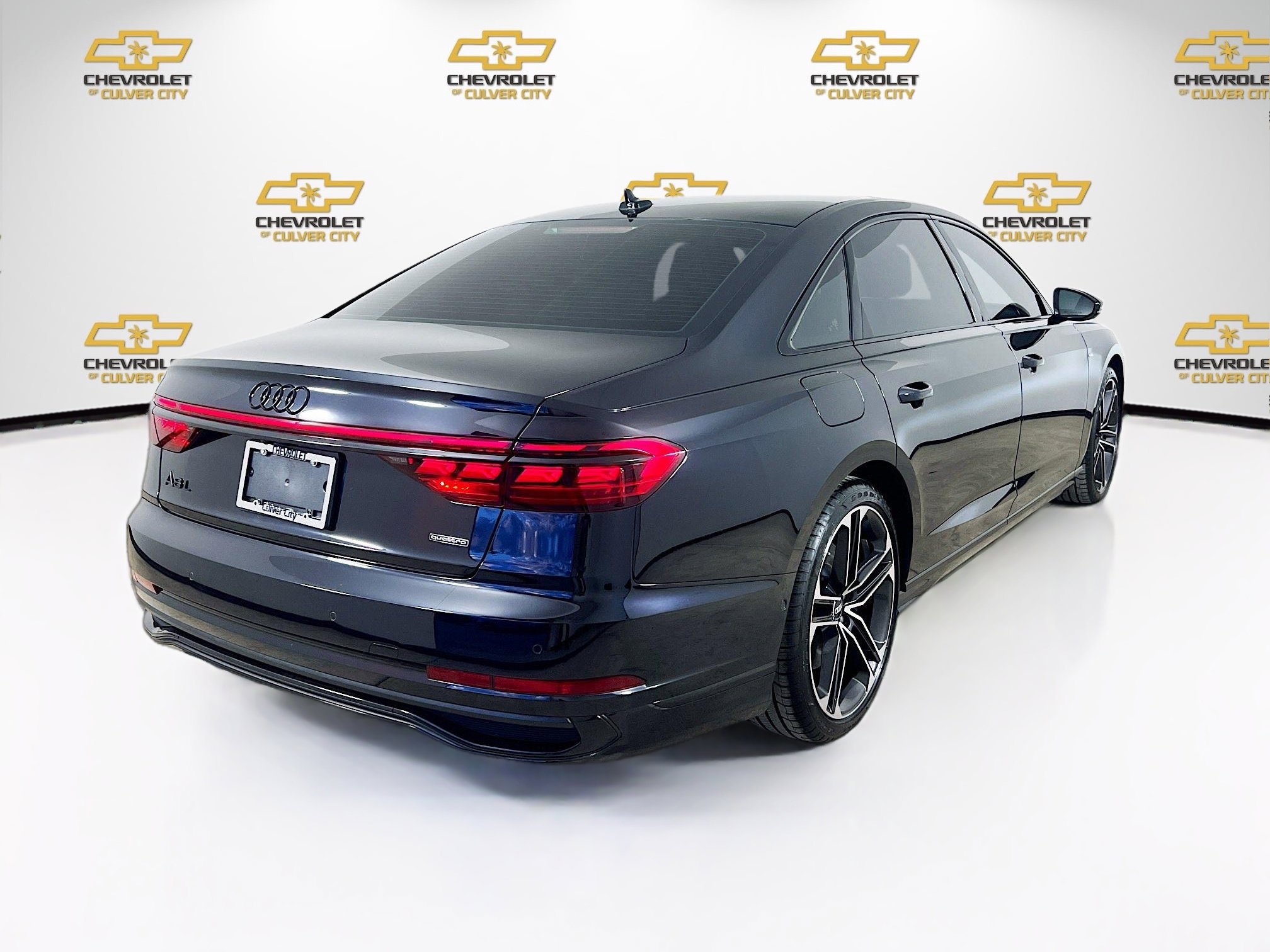 Used 2025 Audi A8 L 3.0T w/ Executive Package image 7