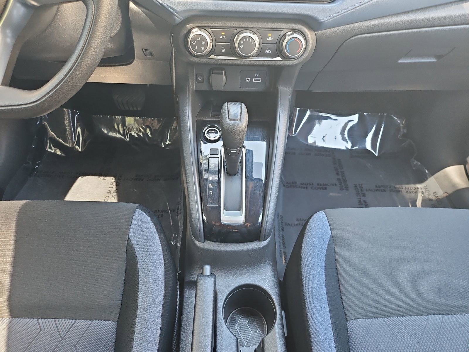 Used 2025 Nissan Versa SV FWD image 25