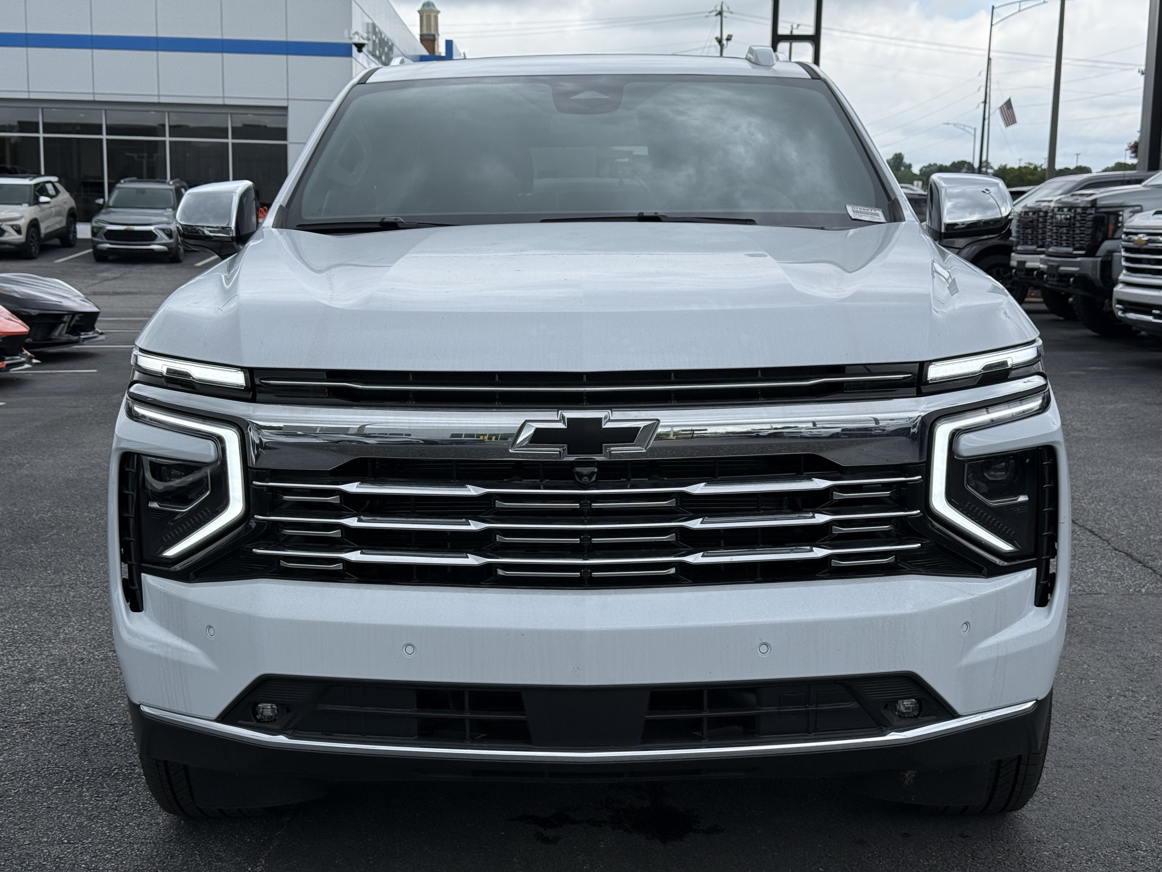 New 2026 Chevrolet Tahoe Premier w/ Sun And Tow Package AWD/4WD image 3