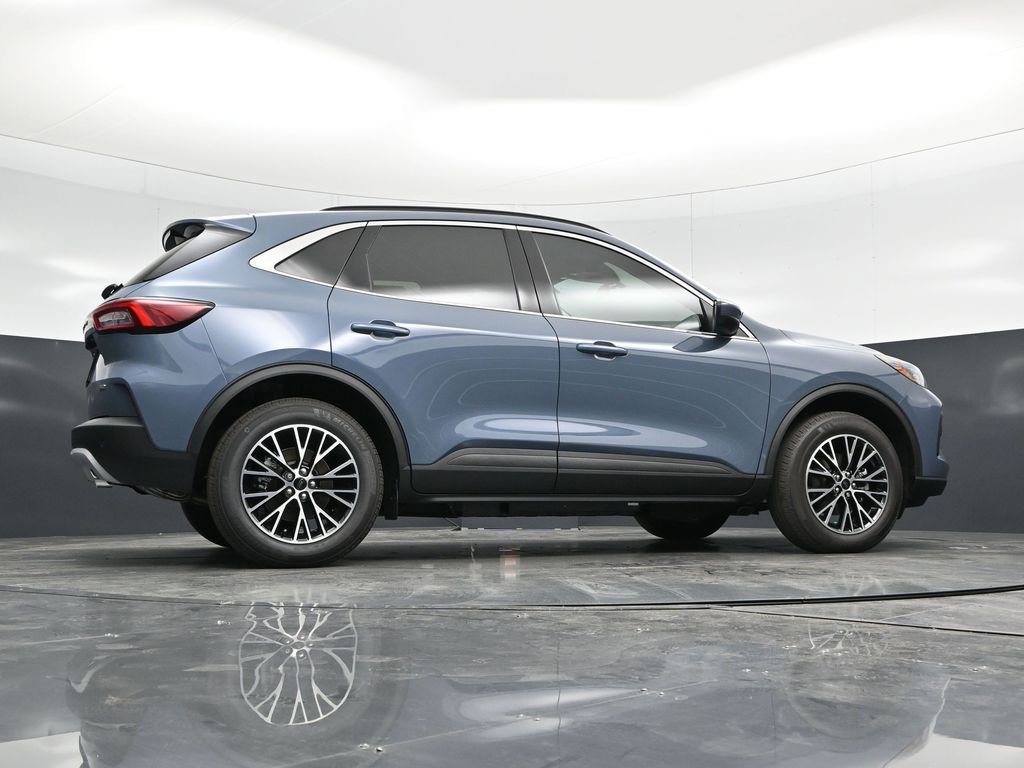 New 2026 Ford Escape SE FWD image 59