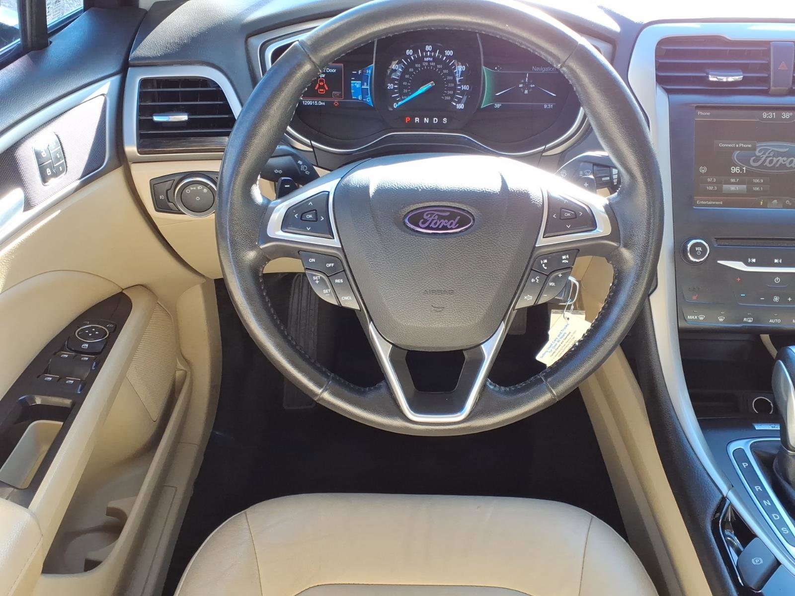 Used 2015 Ford Fusion SE w/ Equipment Group 202A image 5