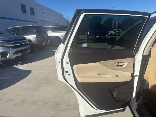 Used 2021 Nissan Murano SV image 19