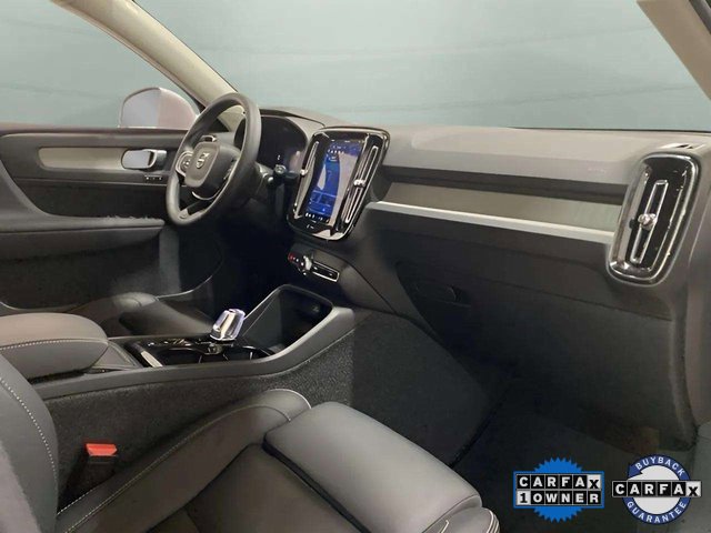 Used 2025 Volvo XC40 B5 Plus image 82