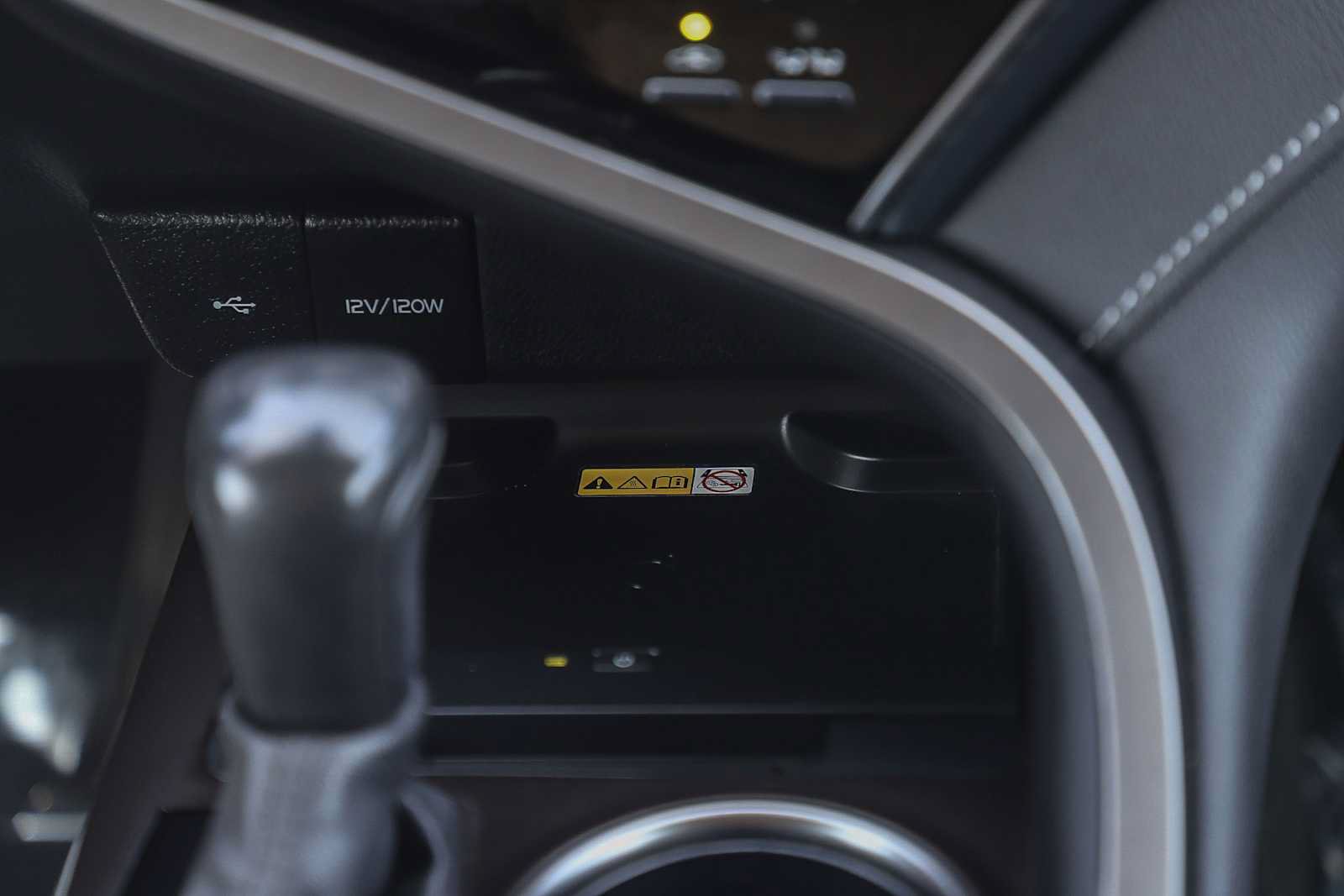 Used 2024 Toyota Camry SE w/ Audio Upgrade Package FWD image 16