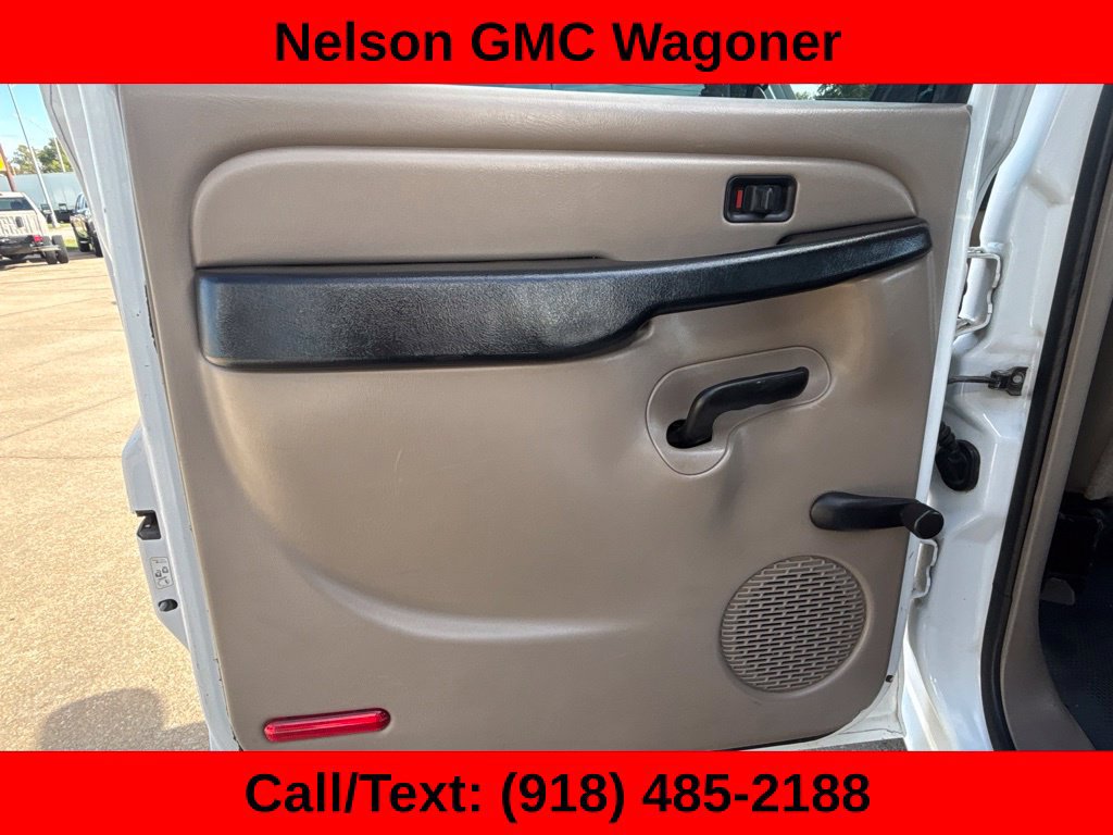 Used 2004 Chevrolet Silverado 3500 4x4 Crew Cab w/ Heavy-Duty Power Package image 28