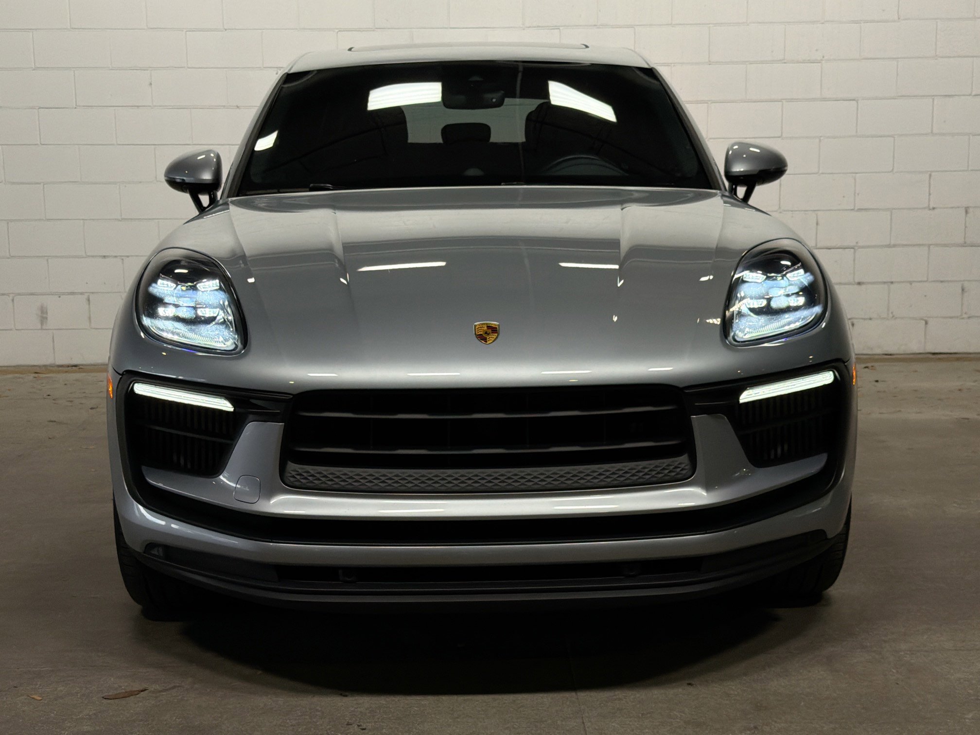 Certified 2022 Porsche Macan S AWD/4WD image 9