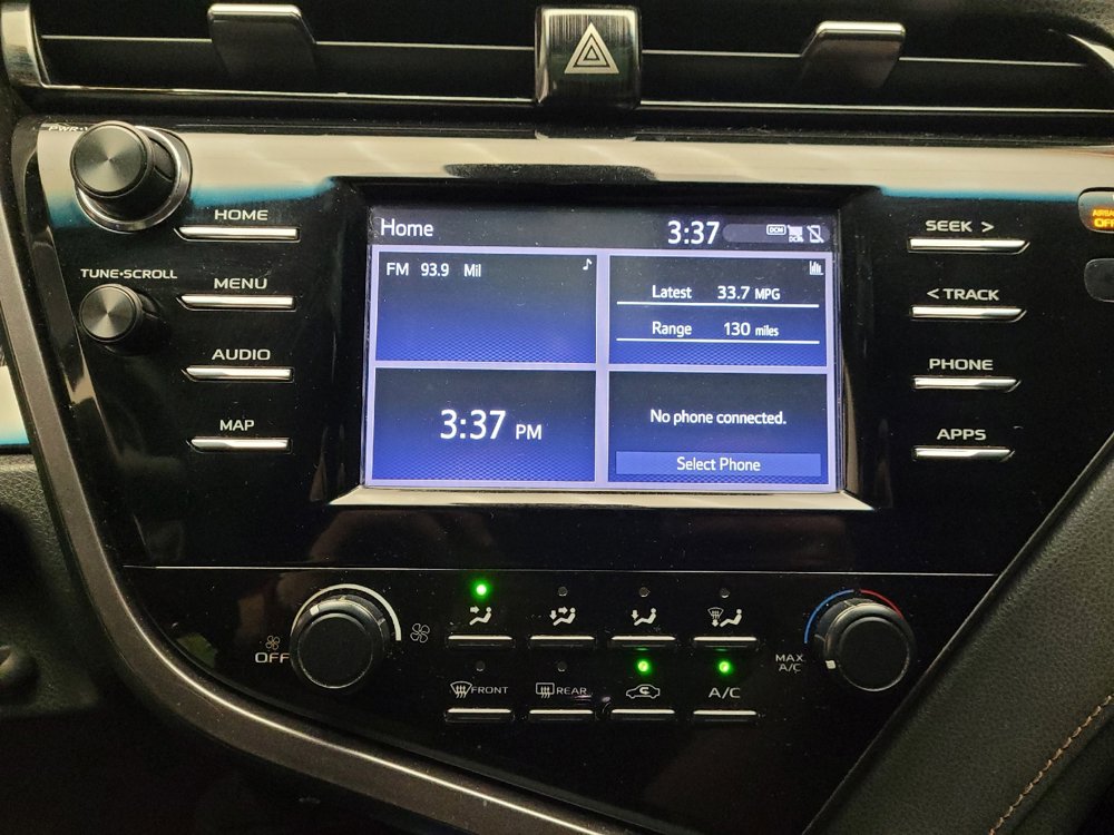 Used 2019 Toyota Camry LE FWD image 25