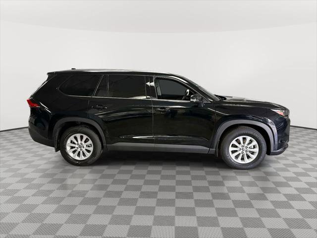 Used 2024 Toyota Grand Highlander XLE image 2