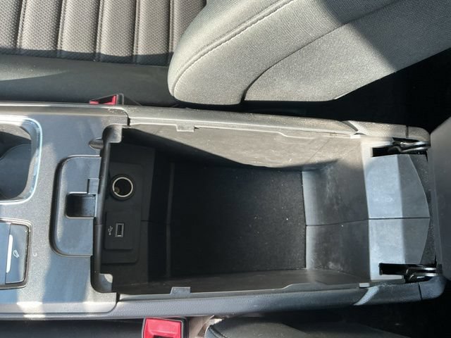 Used 2017 Ford Fusion SE w/ Fusion SE Technology Package FWD image 25