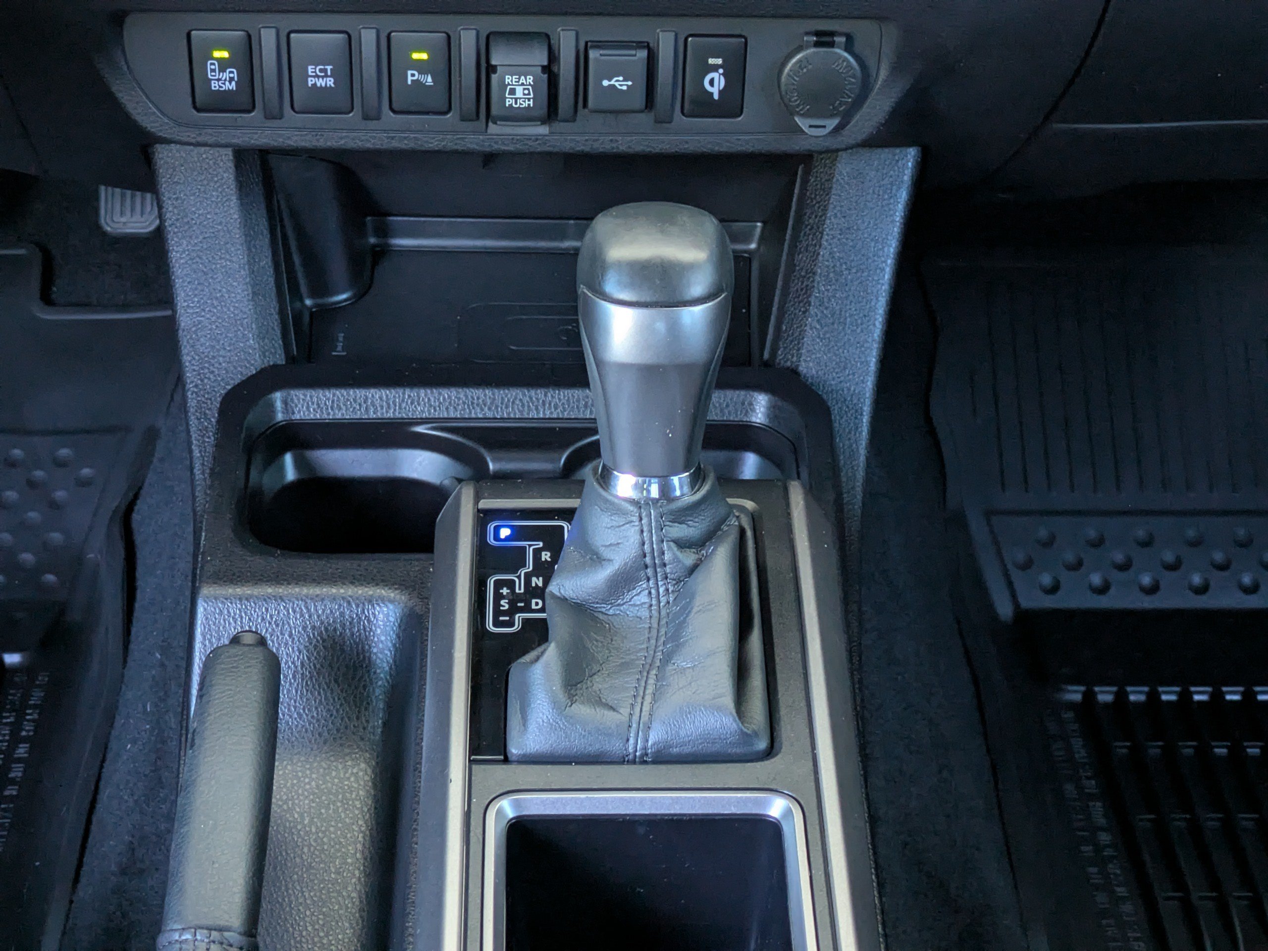 Used 2023 Toyota Tacoma Limited AWD/4WD image 19