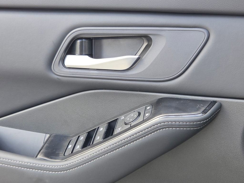 New 2026 Nissan Rogue SV image 26