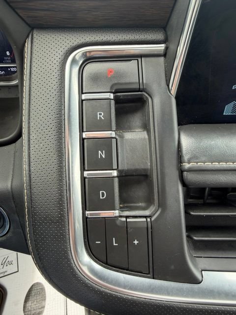 Used 2023 Chevrolet Tahoe Premier w/ Advanced Technology Package AWD/4WD image 26