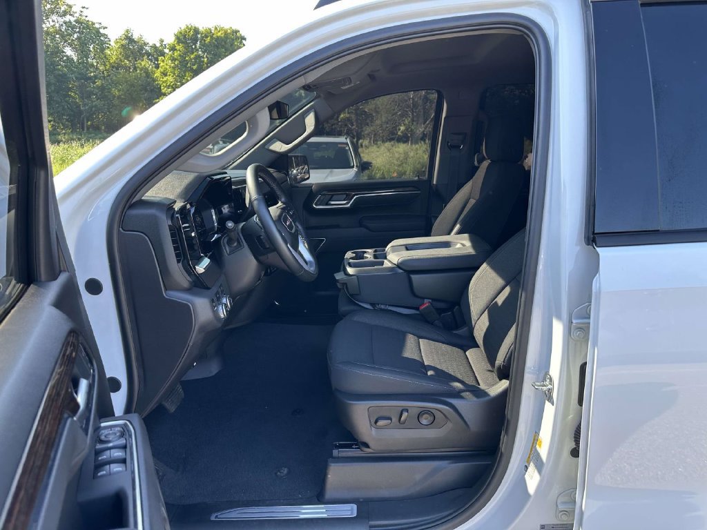 Used 2025 GMC Sierra 1500 Elevation AWD/4WD image 15
