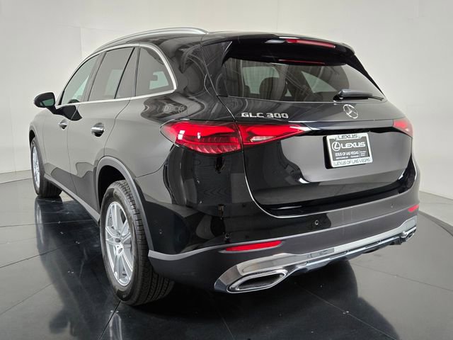 Used 2025 Mercedes-Benz GLC 300 image 4