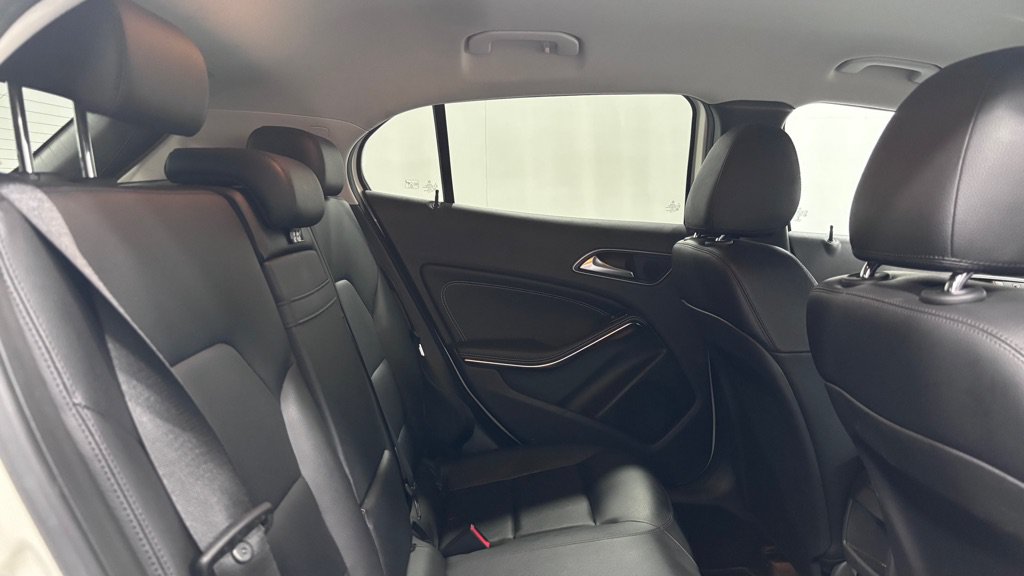 Used 2015 Mercedes-Benz GLA 250 4MATIC image 25