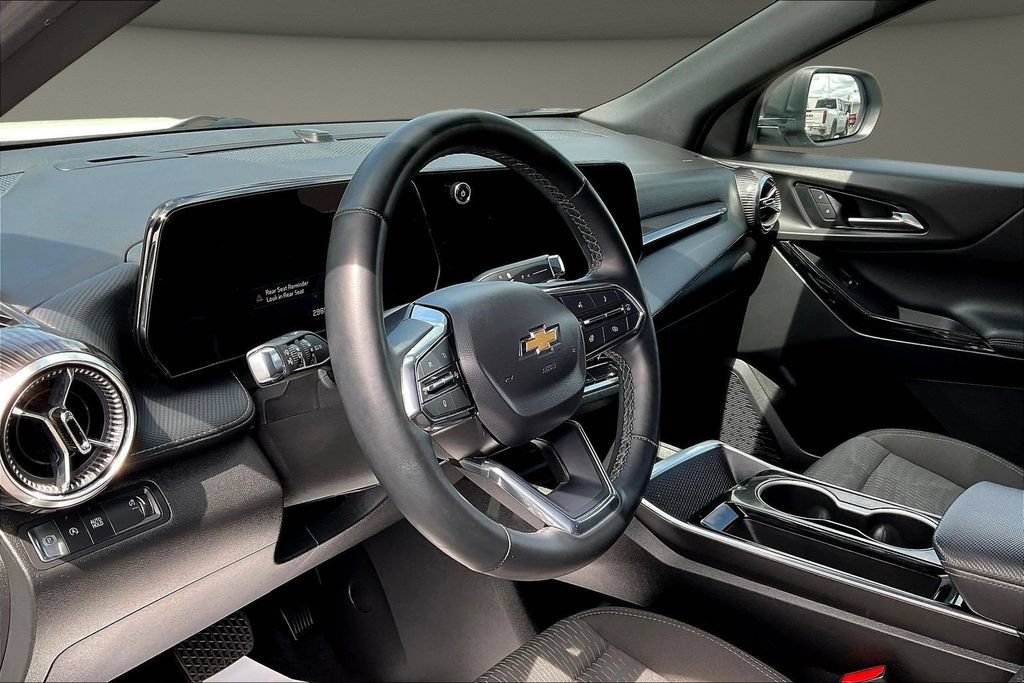 Used 2025 Chevrolet Equinox LT FWD image 20