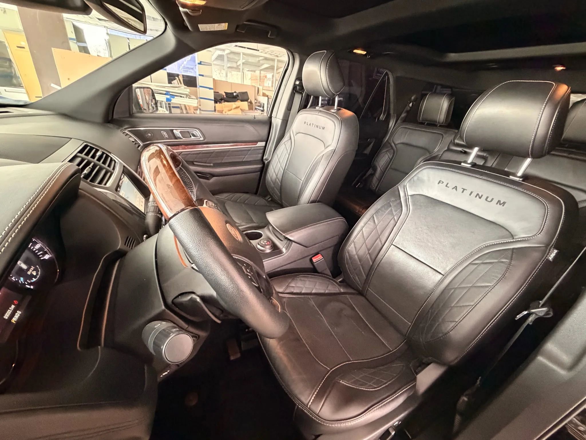 Used 2017 Ford Explorer Platinum image 12