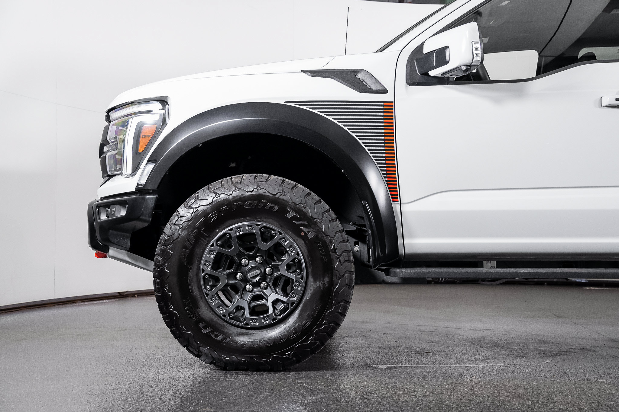 Used 2024 Ford F150 Raptor w/ Equipment Group 803A Raptor R AWD/4WD image 14