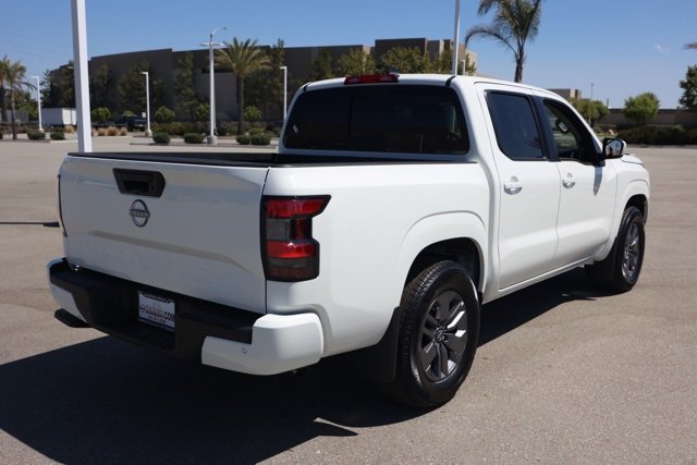 New 2025 Nissan Frontier SV image 4