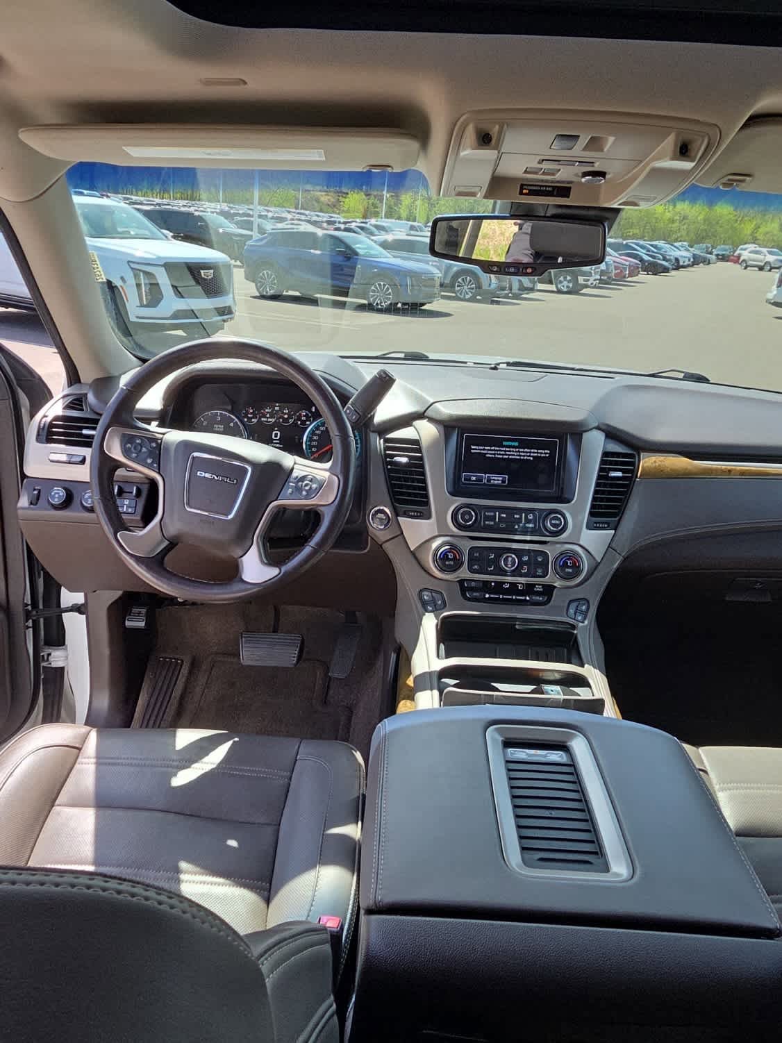 Used 2017 GMC Yukon XL Denali w/ Open Road Package AWD/4WD image 7