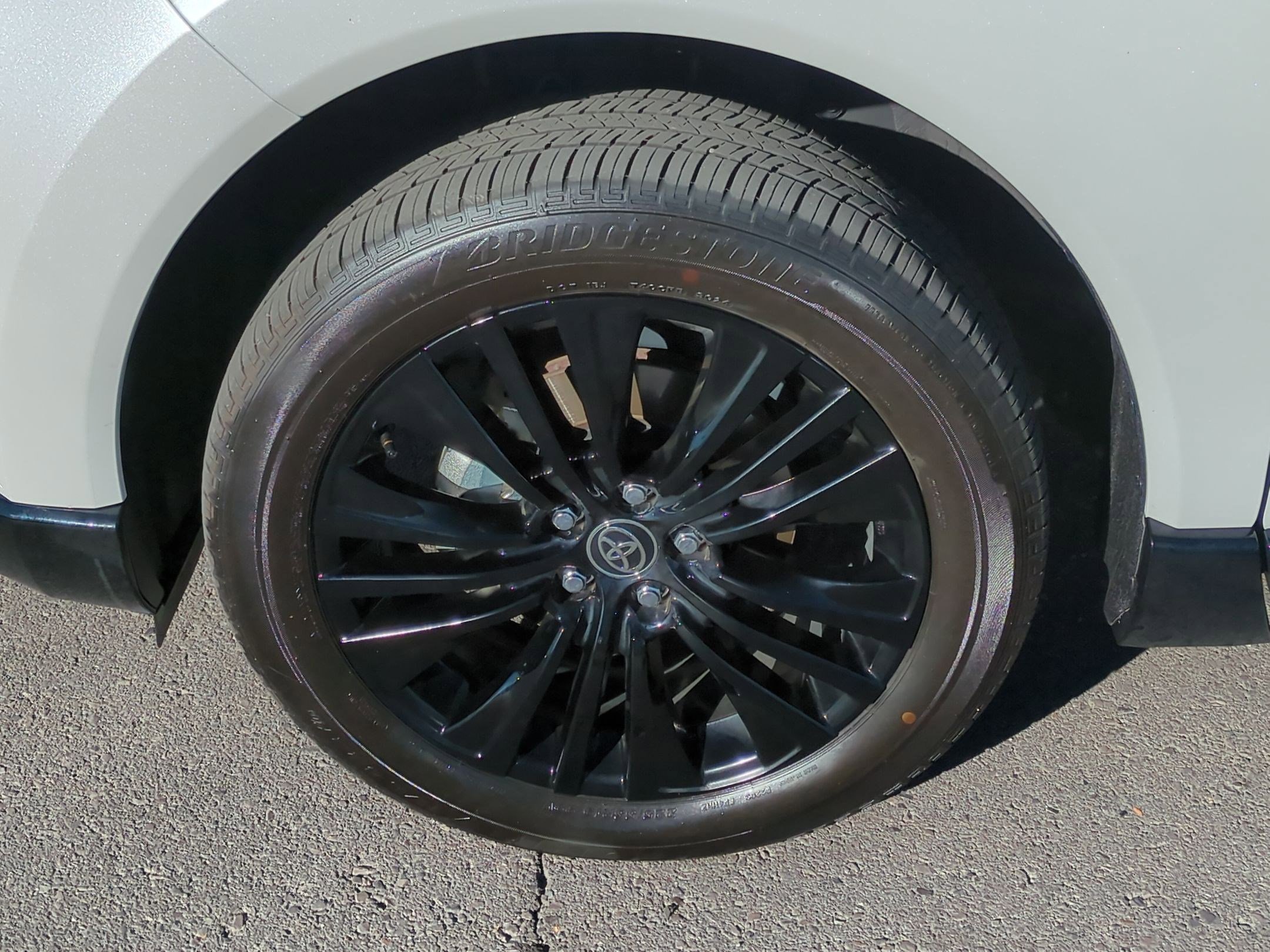 Used 2024 Toyota Venza Nightshade image 10