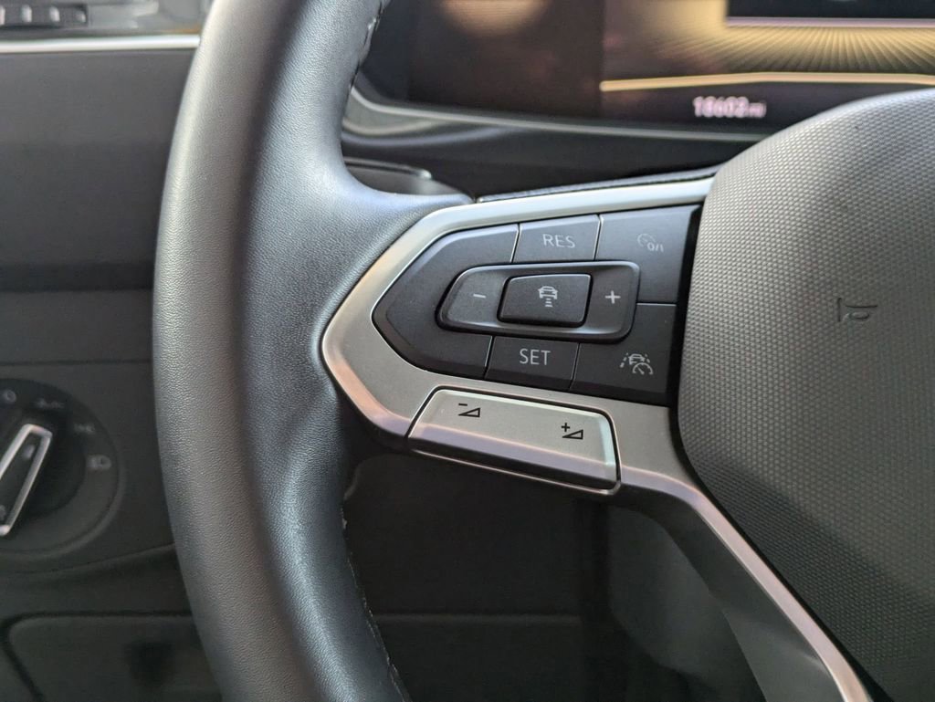 Used 2024 Volkswagen Tiguan Wolfsburg Edition image 19