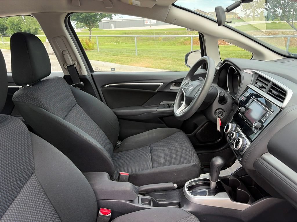 Used 2018 Honda Fit LX image 25