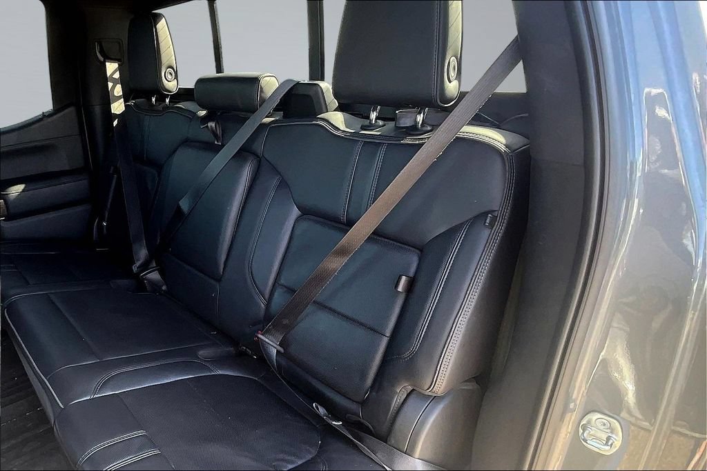 Used 2020 Chevrolet Silverado 1500 High Country AWD/4WD image 17