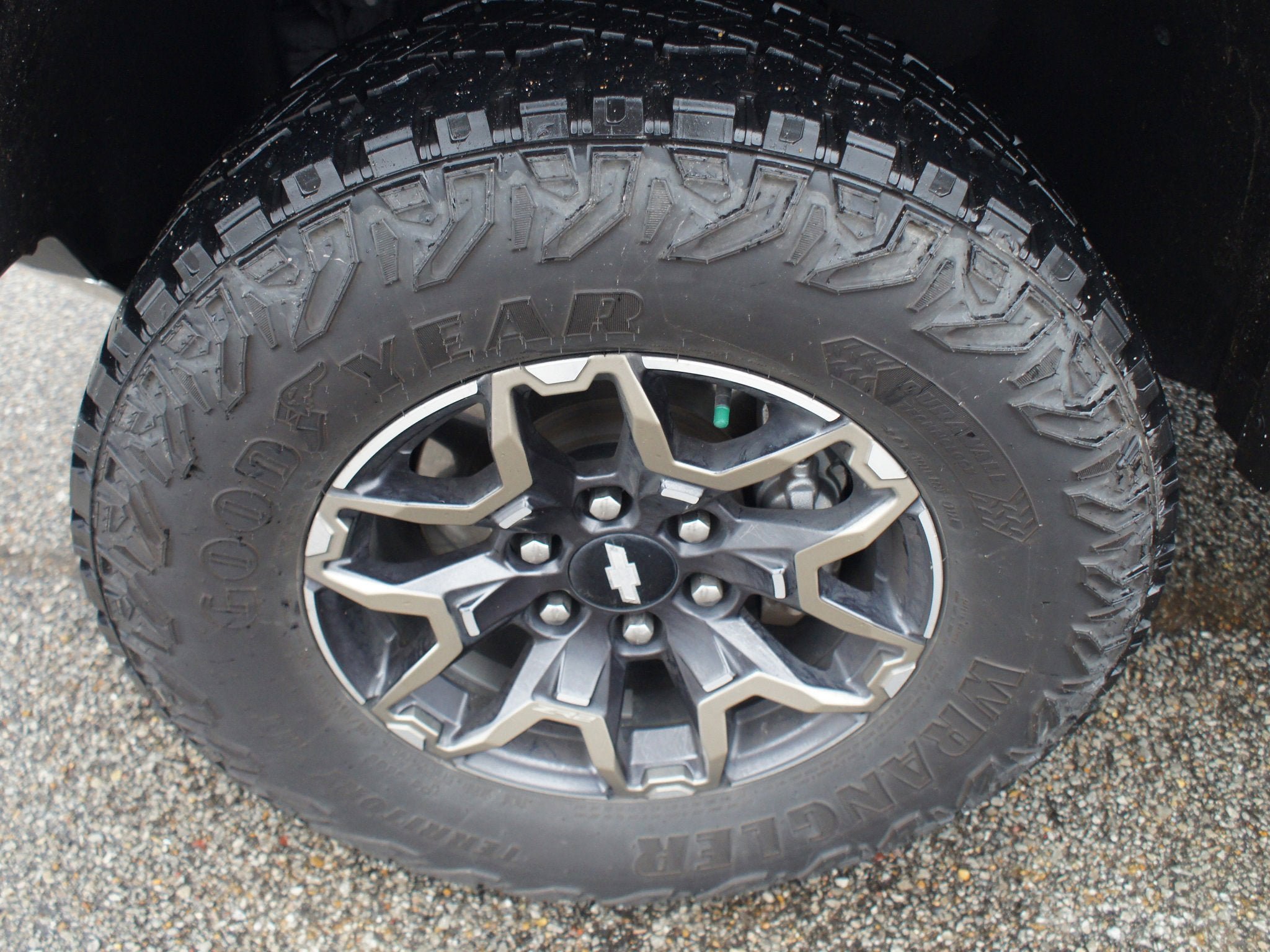 Used 2024 Chevrolet Colorado ZR2 w/ ZR2 Convenience Package III AWD/4WD image 26