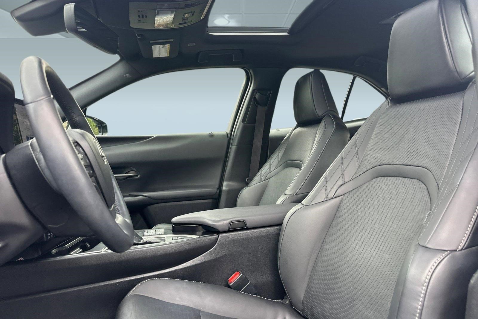 Certified 2024 Lexus UX 250h F Sport FWD image 23