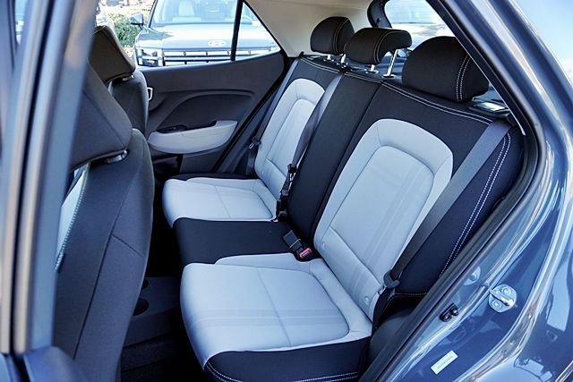 Used 2026 Hyundai Venue SEL image 20