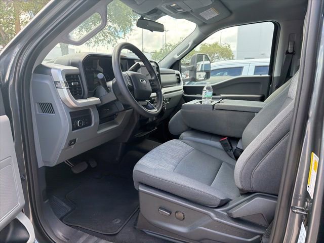 Used 2026 Ford F250 XLT image 2