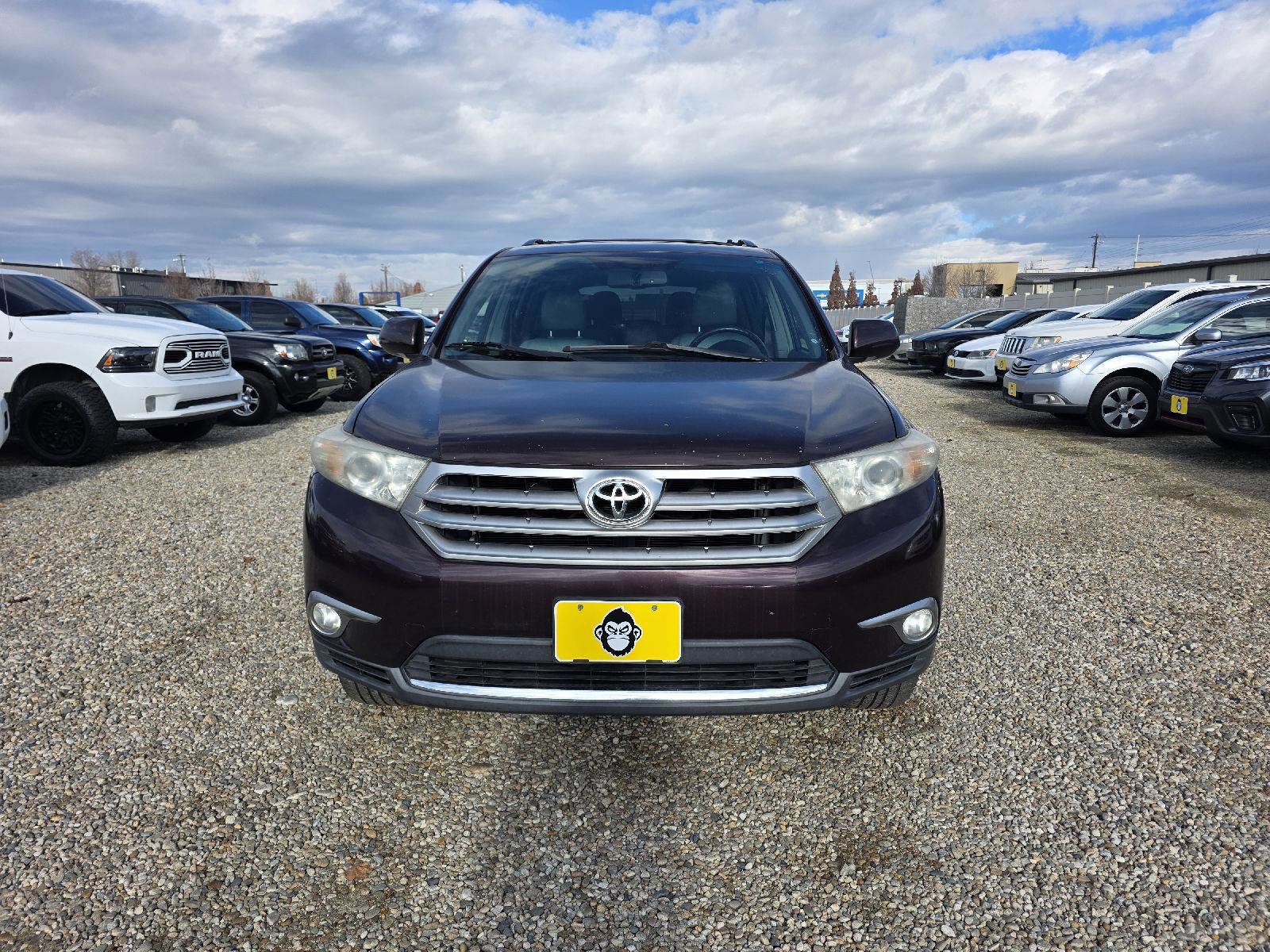 Used 2011 Toyota Highlander Limited w/ Tow Pkg image 2