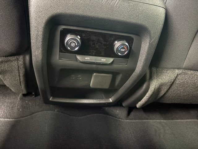 New 2026 Chevrolet Traverse LT w/ Midnight/Sport Edition FWD image 10