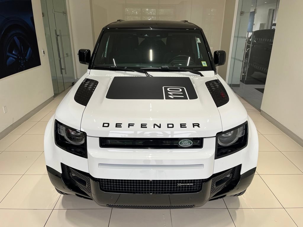 Used 2022 Land Rover Defender 110 X-Dynamic SE AWD/4WD image 13