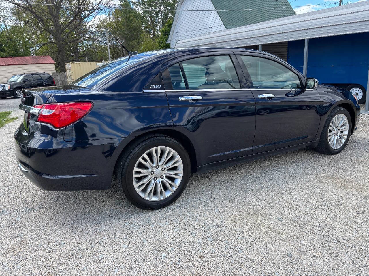 Used 2012 Chrysler 200 Limited FWD image 4