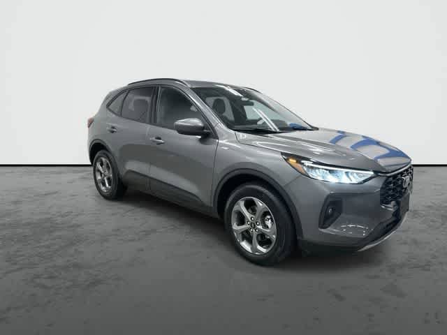 Used 2025 Ford Escape ST-Line Select AWD/4WD image 5