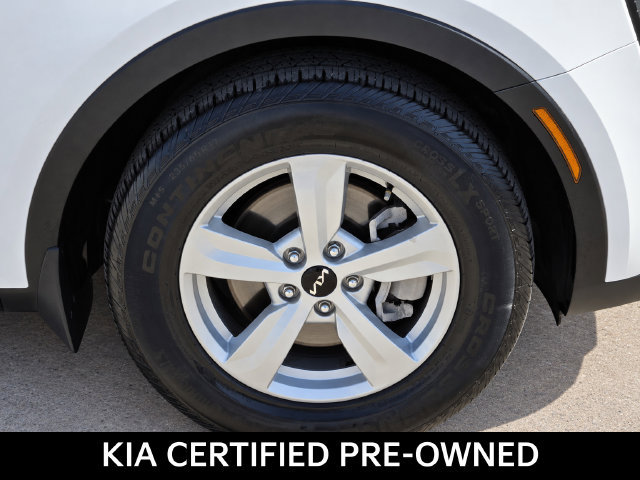 Certified 2025 Kia Sorento LX FWD image 6