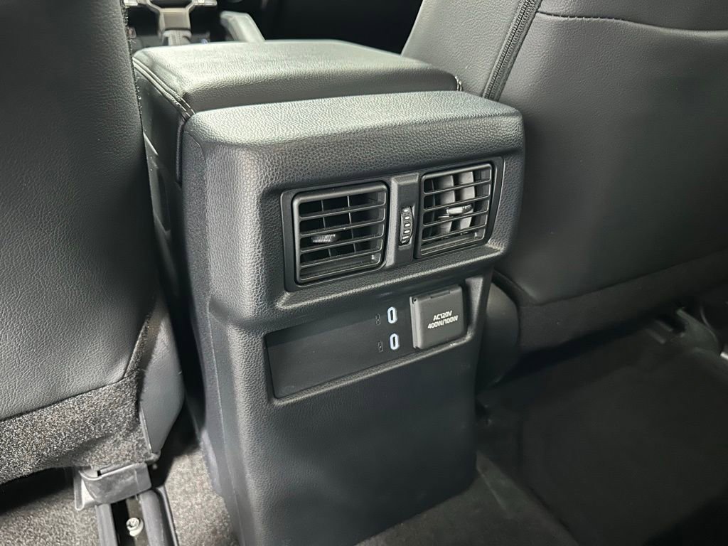 Used 2025 Toyota 4Runner Limited AWD/4WD image 47