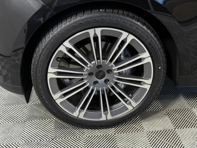 Used 2026 Land Rover Range Rover Sport SE AWD/4WD image 14