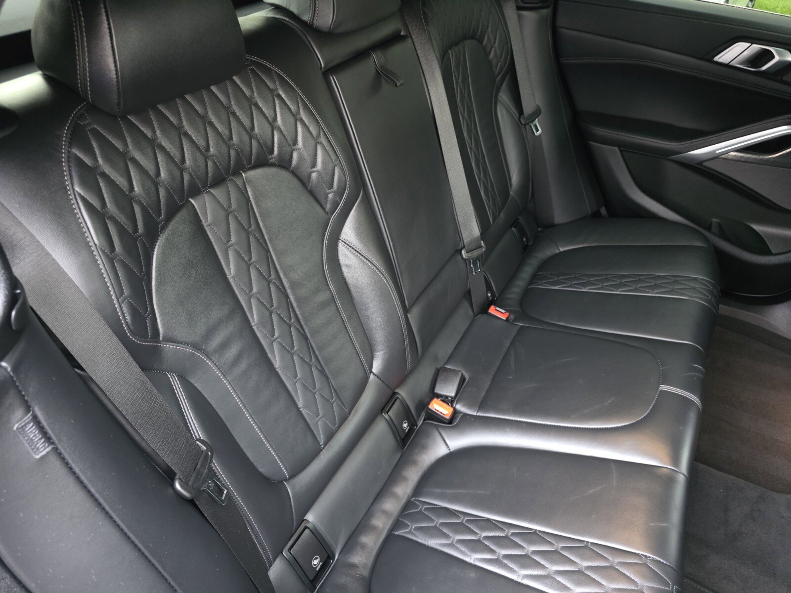 Used 2023 BMW X6 M50i w/ Shadowloine Package image 27