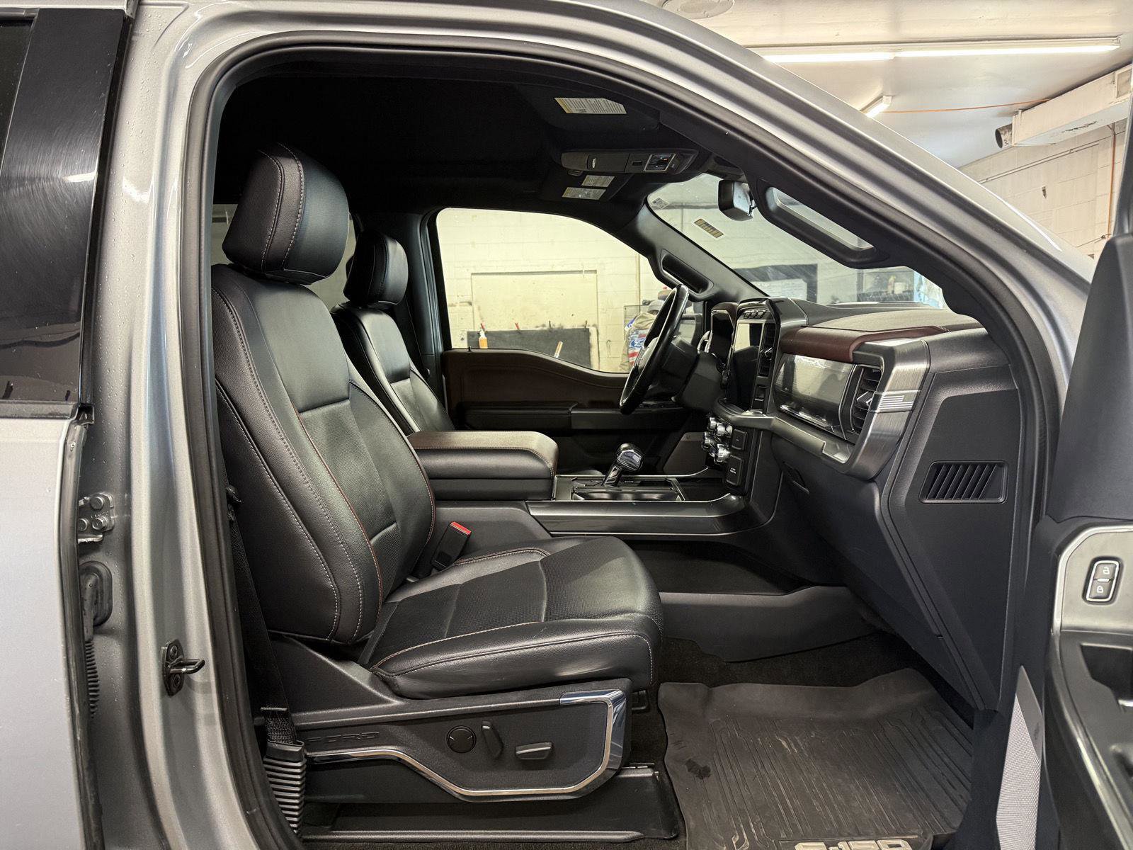 Used 2022 Ford F150 Lariat w/ Max Trailer Tow Package image 22