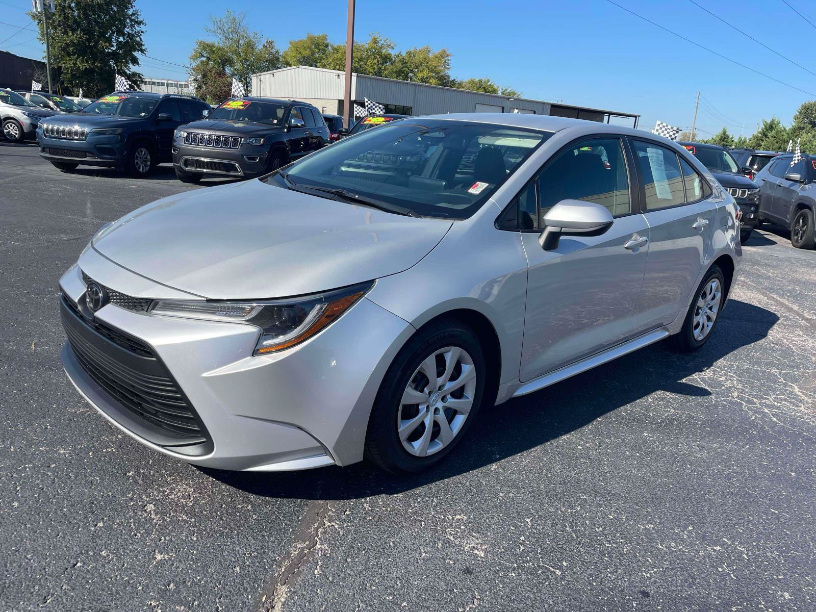 Used 2024 Toyota Corolla LE FWD image 3