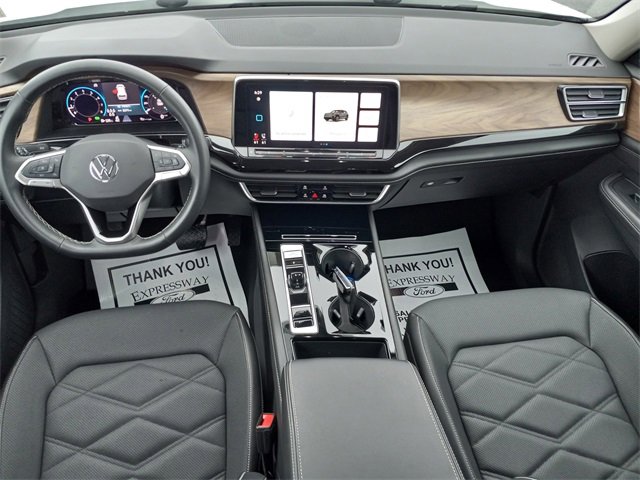 Used 2025 Volkswagen Atlas SE image 17
