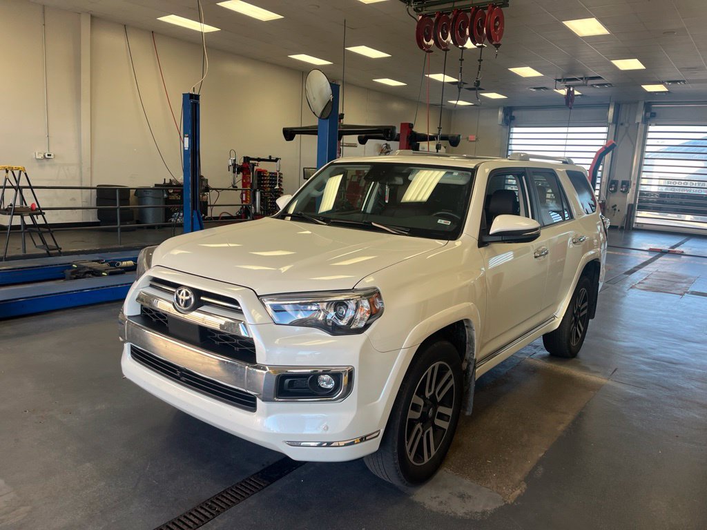Used 2023 Toyota 4Runner Limited AWD/4WD image 2