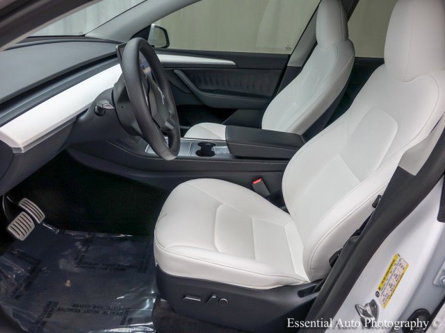 Used 2023 Tesla Model Y Performance AWD/4WD image 11